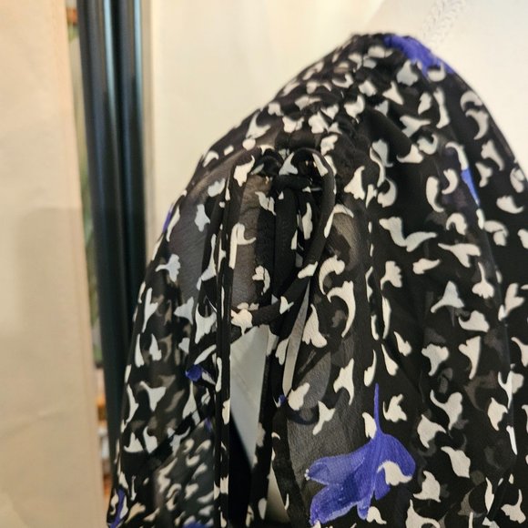 BCBGeneration Dress size XL Color Fallen petals - Picture 4 of 15